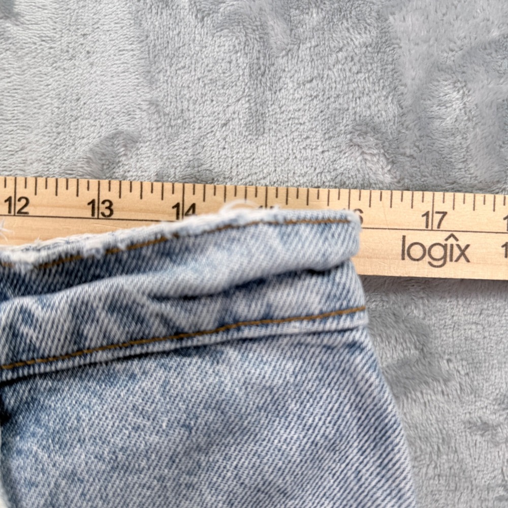Levis 550 Light Wash Relaxed High Rise Frayed Denim Cutoff Shorts Women Waist 32 - Picture 5 of 8